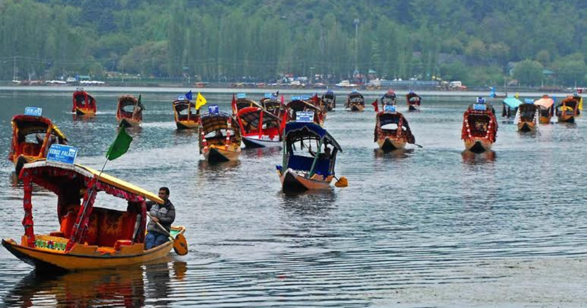 J-K: Amit Shah witnesses Shikara Festival at Dal Lake in Srinagar